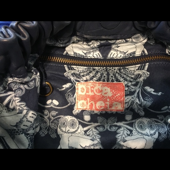 Handbag - Picture 2 of 3